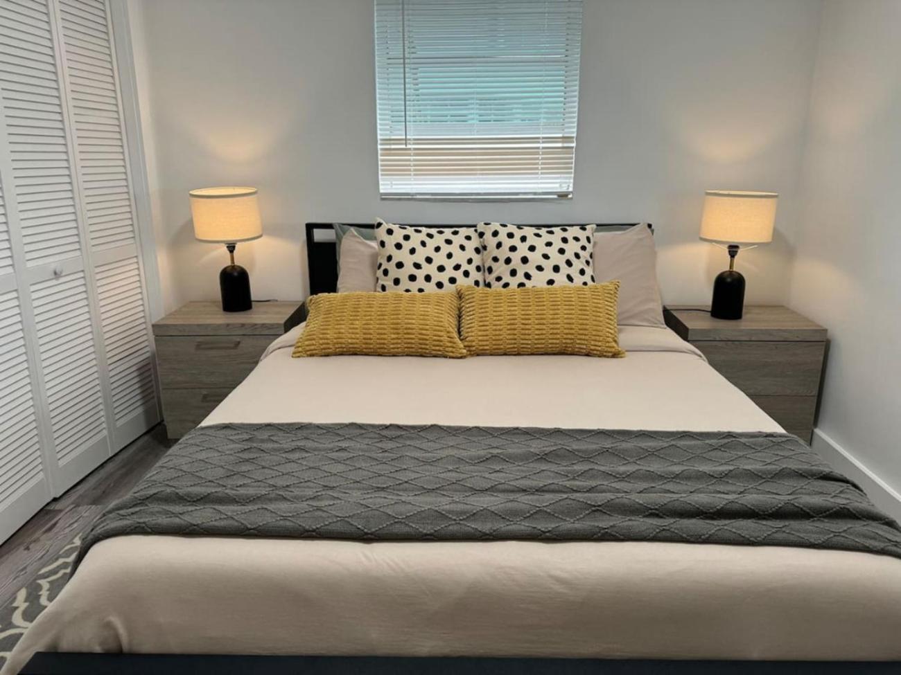Remodeled Little Havanna Apartments Great Location Miami Kültér fotó
