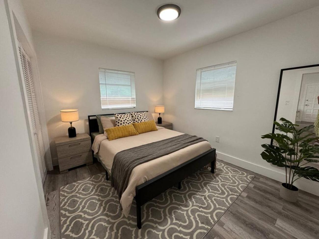 Remodeled Little Havanna Apartments Great Location Miami Kültér fotó